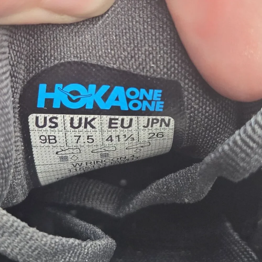 HOKA One One Rincon 4 Running Shoes Women’s 9 B Black White Sneakers 1155131 NEW